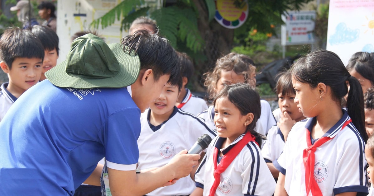 Chiến dịch "Blouse trắng" tình nguyện Mùa hè xanh 2025