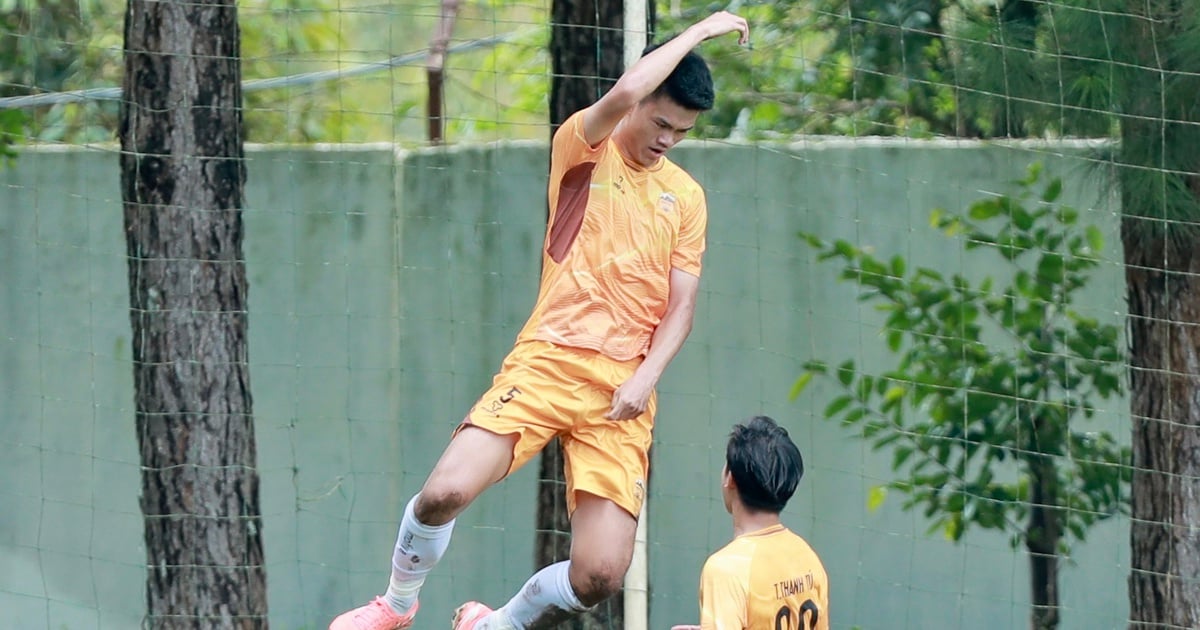 ពិន្ទុ 'កំណប់' របស់ លោក ឌឹក HAGL ឡើង​ទៅ​វគ្គ​ផ្ដាច់ព្រ័ត្រ U.21