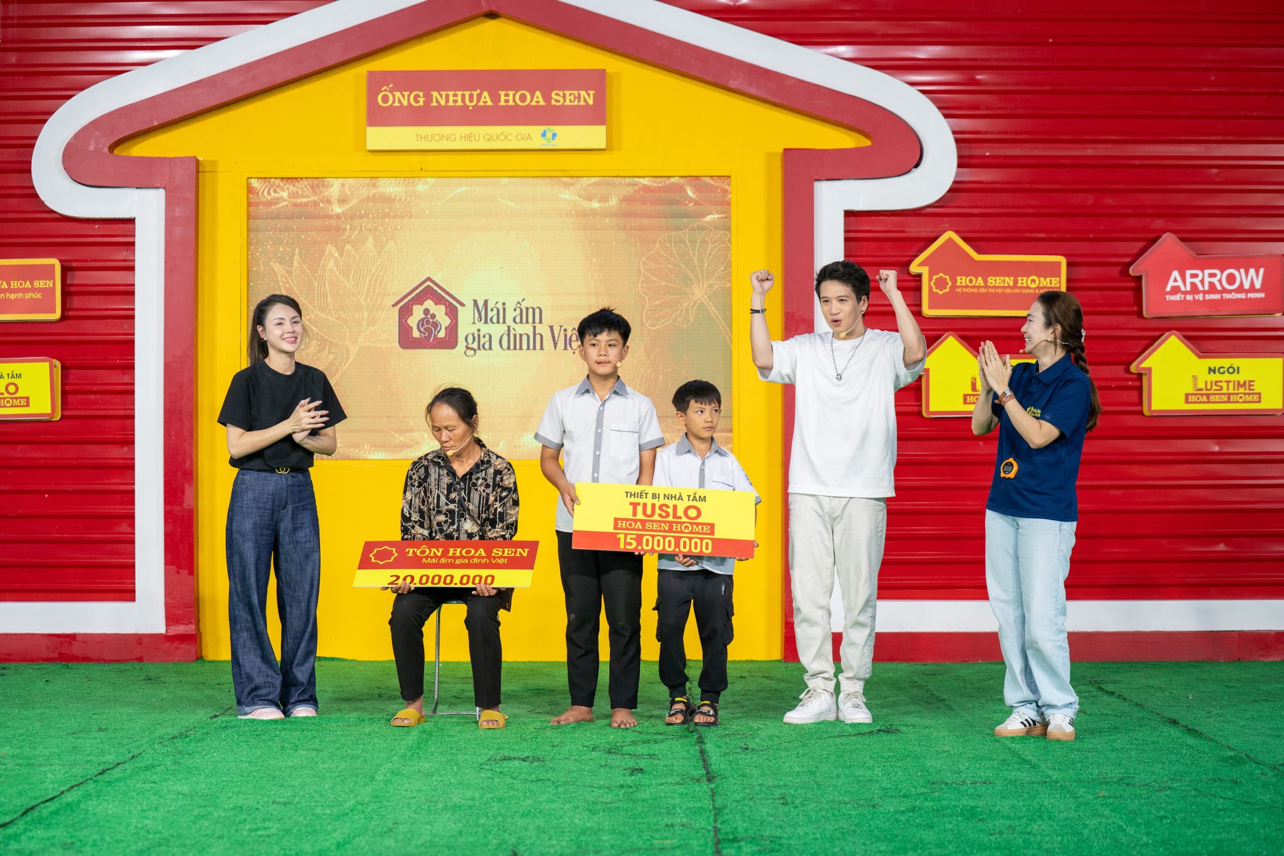 Gia đình em Lành Duy Quang đạt hạng nhất.