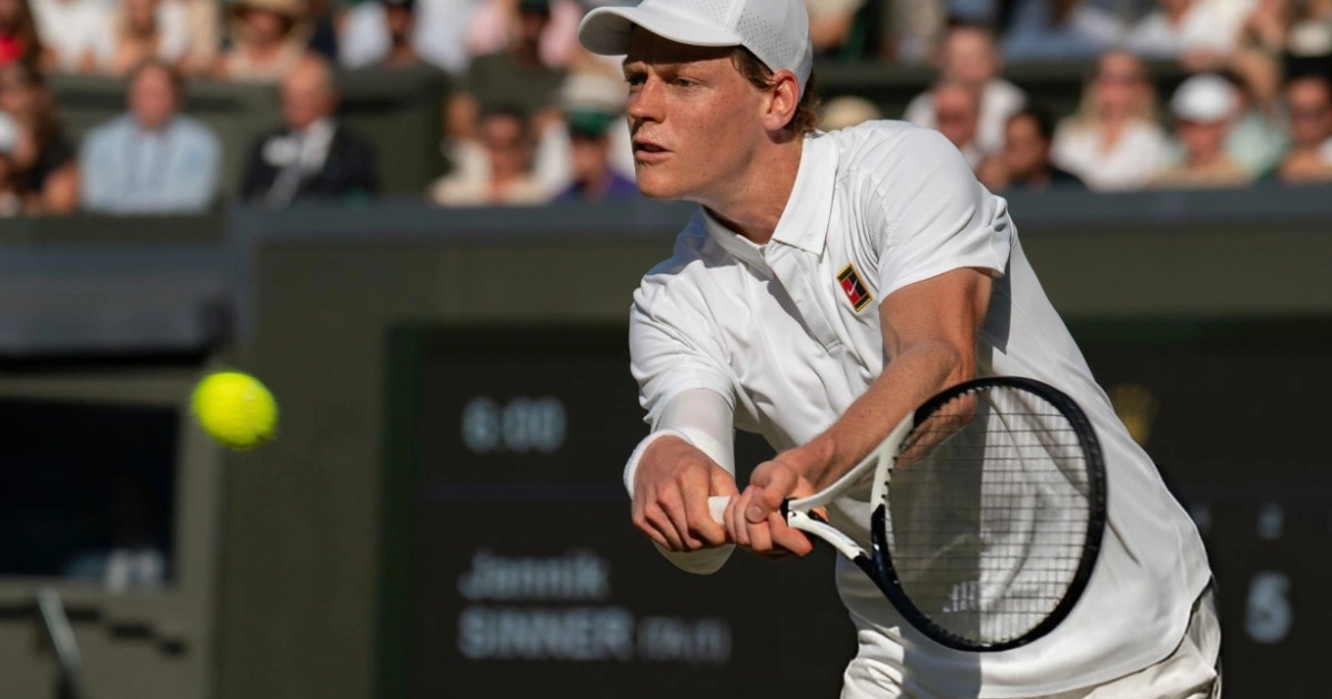 Đánh bại Djokovic, Sinner vào chung kết Wimbledon