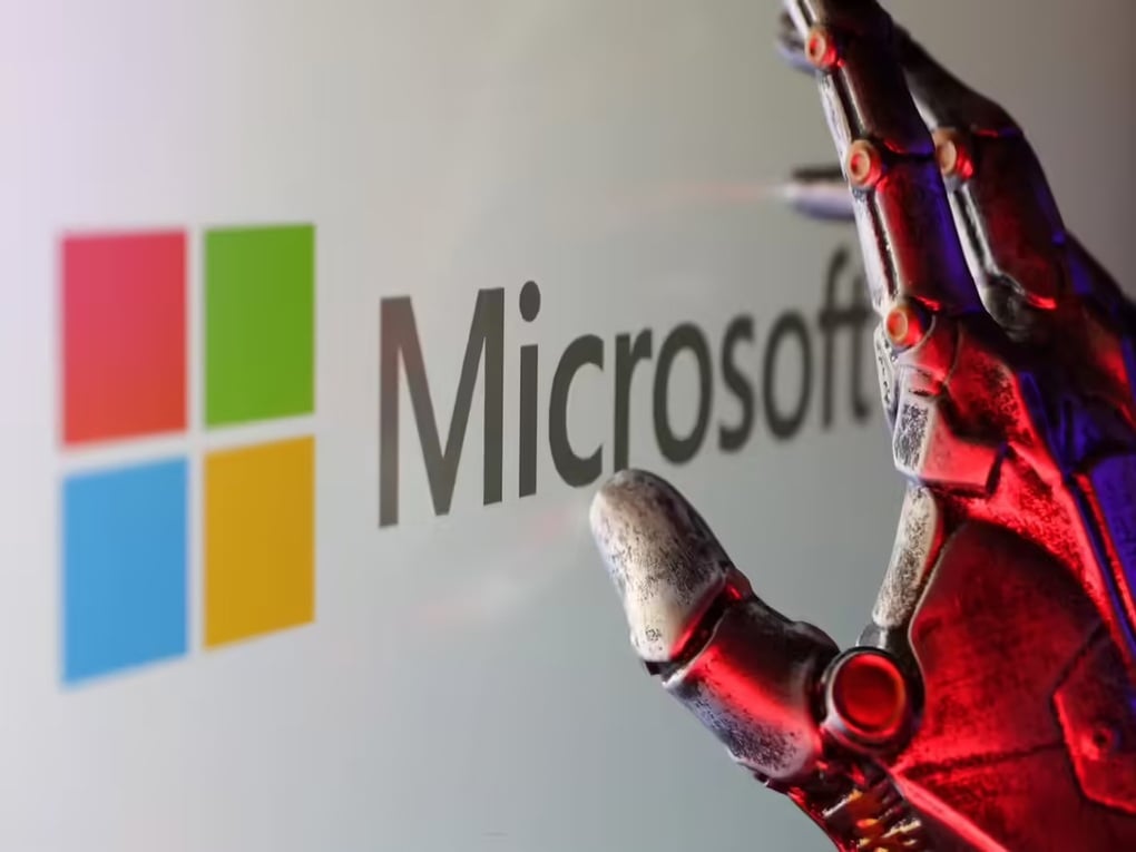 “Tâm sự với AI” sau sa thải: Lời khuyên sốc từ lãnh đạo Microsoft - 1