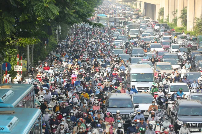 Hanoi will have a resolution to support people in switching to green vehicles.
