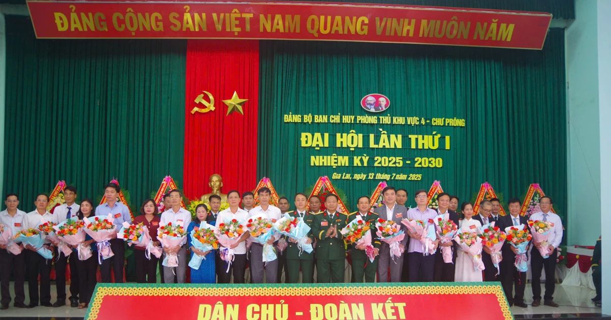 គណៈកម្មាធិការបក្សនៃបញ្ជាការដ្ឋានការពារភូមិភាគទី៤ - Chu Prong បានរៀបចំមហាសន្និបាតអាណត្តិ ២០២៥-២០៣០ ប្រកបដោយជោគជ័យ។