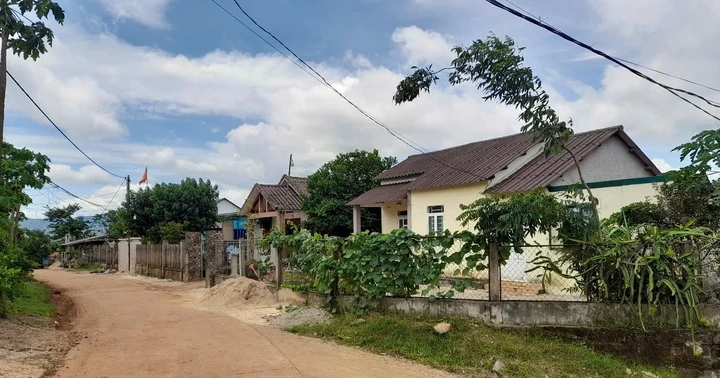 Như anh em một nhà