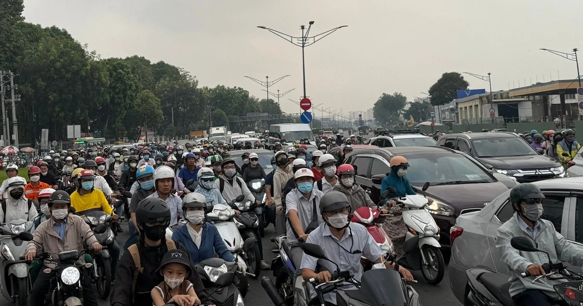 Thủ tướng yêu cầu đến tháng 7-2026, không có xe mô tô, xe gắn máy xăng chạy ở Vành đai 1 (Hà Nội)