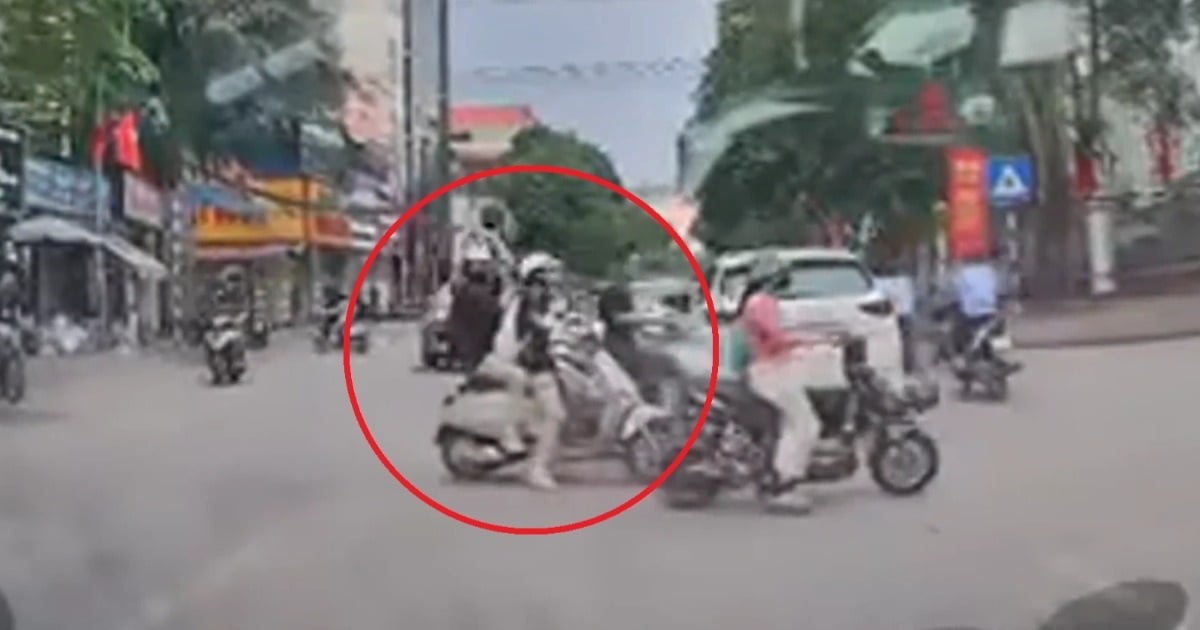 Clip of girl giving driver "heart" when given right of way highlighted last week