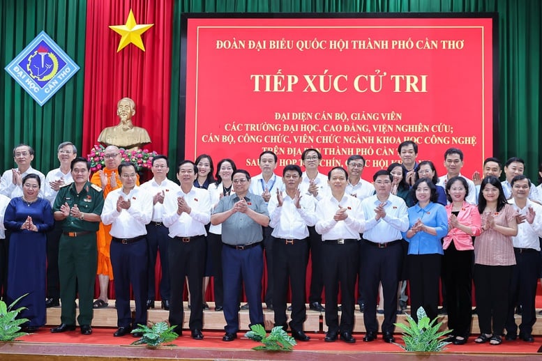 Thủ tướng Phạm Minh Chính tiếp xúc cử tri Cần Thơ- Ảnh 9.