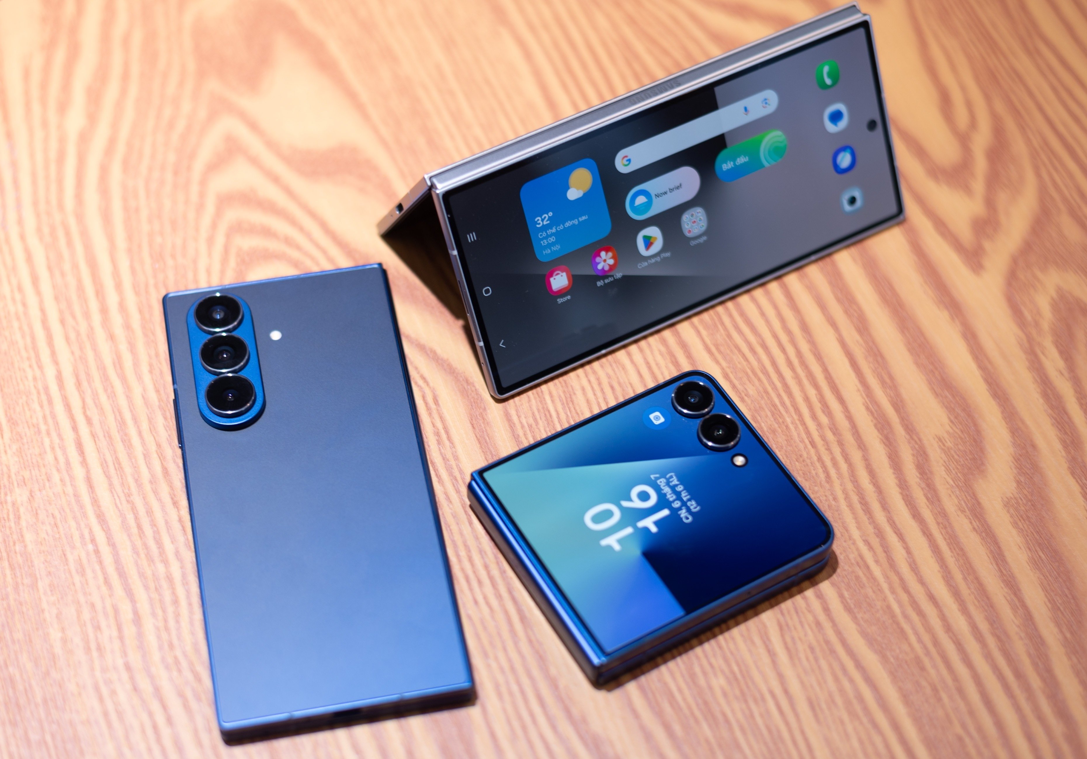 su kien Samsung Galaxy,  Samsung Galaxy Z Fold7,  Samsung Galaxy Z Flip7,  smartphone gap Samsung anh 1