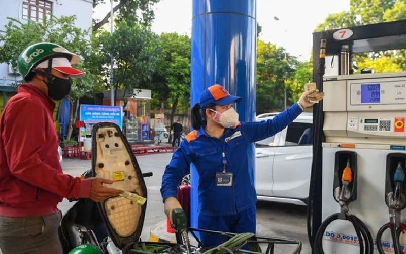 Giá xăng dầu hôm nay 13/7/2025: Dầu thế giới tăng tuần thứ 3 liên tiếp
