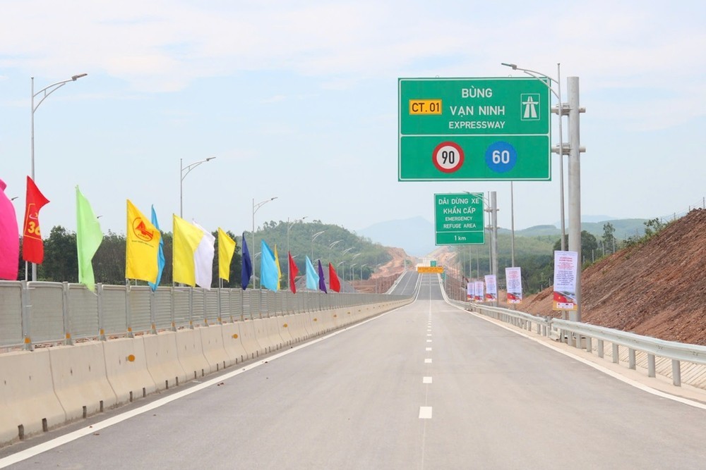 Tính theo hướng Bắc - Nam, hiện tuyến Bắc - Nam đã thông xe từ Hà Nội đến Hà Tĩnh.