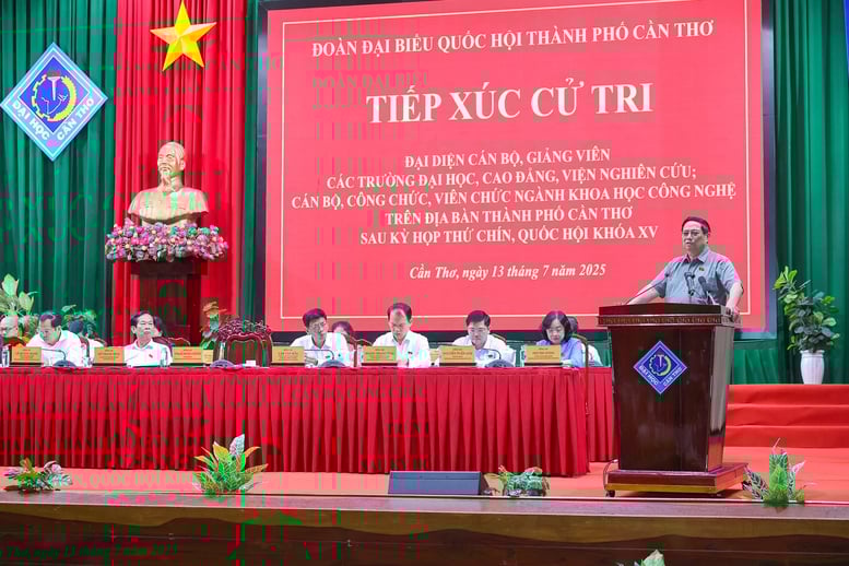 Thủ tướng Phạm Minh Chính tiếp xúc cử tri Cần Thơ- Ảnh 7.