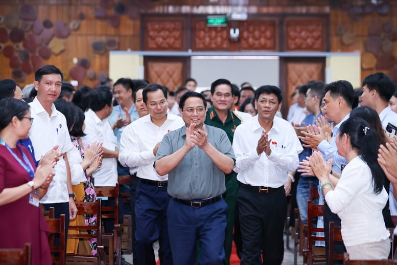Thủ tướng Phạm Minh Chính tiếp xúc cử tri Cần Thơ- Ảnh 1.