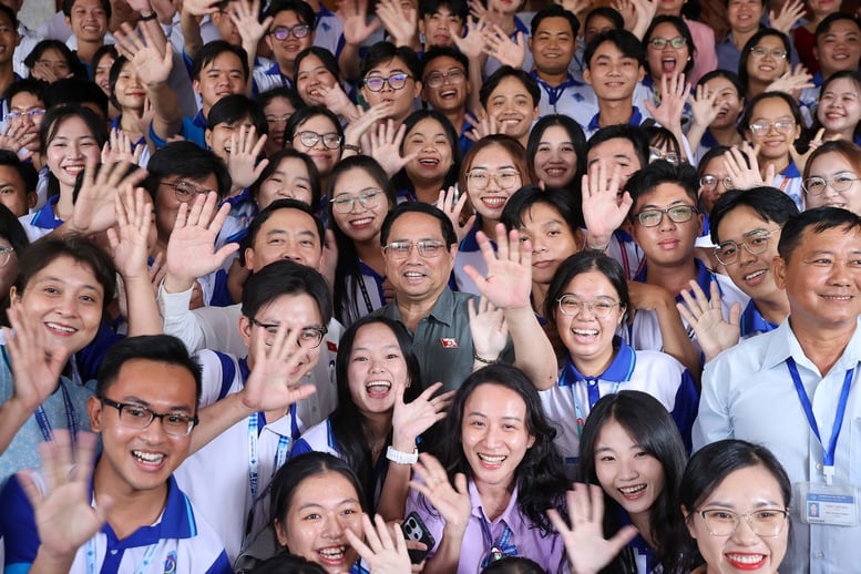 Thủ tướng Phạm Minh Chính tiếp xúc cử tri Cần Thơ- Ảnh 11.