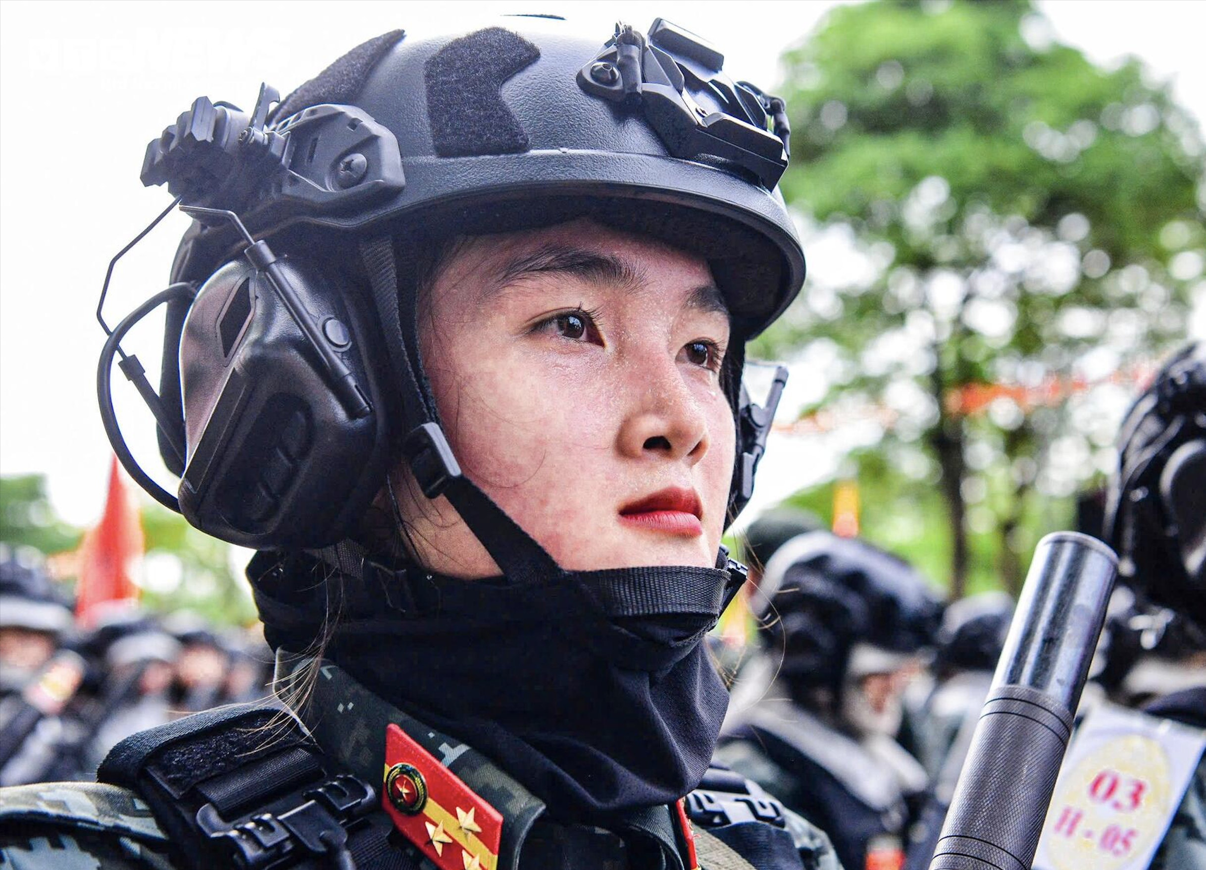 Steel steps in the blazing sun of female special forces before the September 2 parade