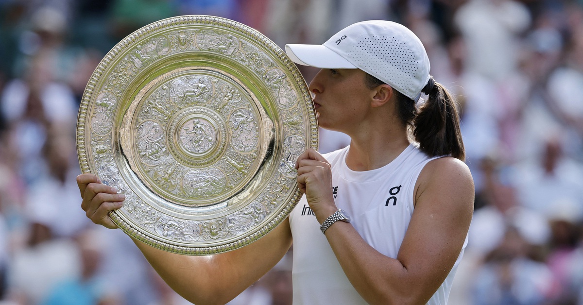Swiatek ក្លាយជាម្ចាស់ជើងឯក Wimbledon ដំបូងគេដោយឈ្នះវគ្គផ្តាច់ព្រ័ត្រជាមួយនឹងពិន្ទុមិនគួរឱ្យជឿ 6-0 6-0