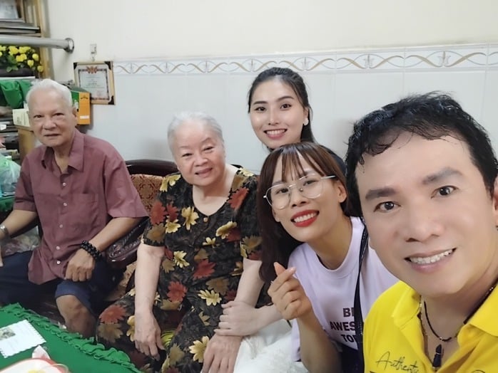 Hùng Minh, Thanh Nguyệt, Phương Bình xúc động khi nghệ sĩ trẻ tri ân - Ảnh 3.