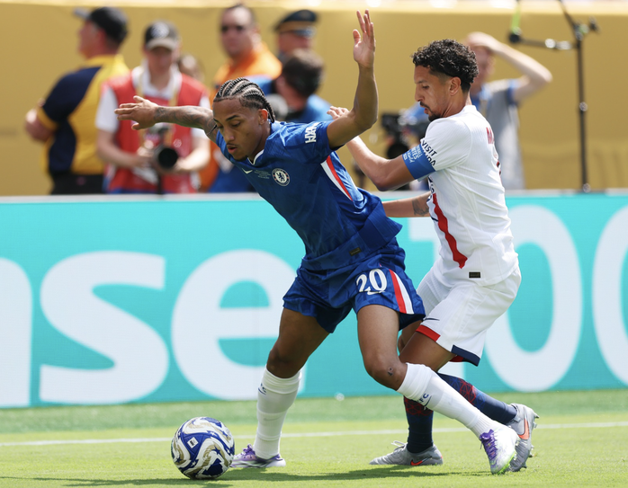 L'Equipe vinh danh Cole Palmer, PSG nhận mưa chỉ trích - Ảnh 3.