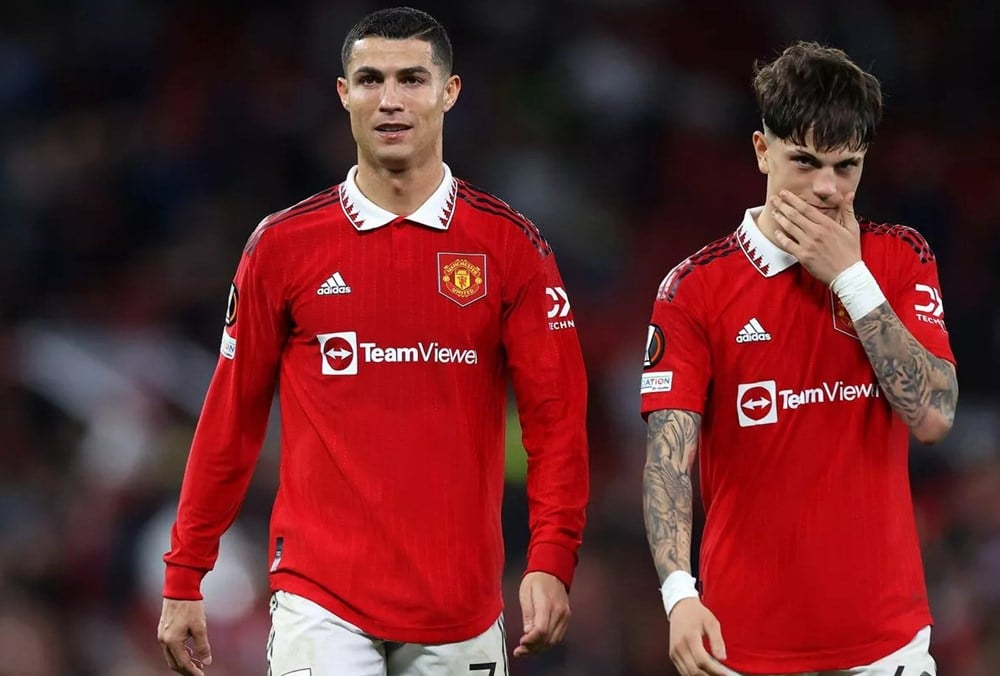 Tin chuyển nhượng bóng đá 14.7: Garnacho từ chối sát cánh cùng Ronaldo, Arsenal sắp có “sát thủ” Gyokeres - ảnh 1