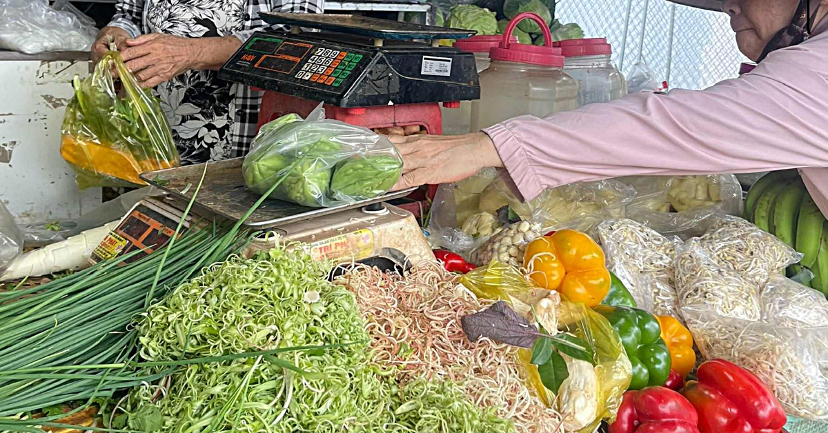 Hàng trăm kg hoa chuối ngâm với hàn the, cơ thể nhiễm độc hồi nào không biết