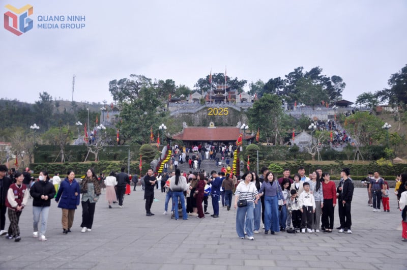 Du lịch Quảng Ninh hứa hẹn sức bứt phá dịp cuối năm - Ảnh 1.