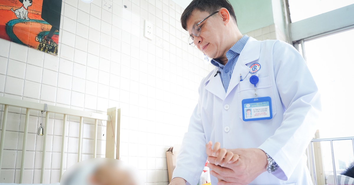 Hai tháng cứu sống ngoạn mục bé trai 10 tuổi tại TP.HCM bị cây rơi trúng đầu