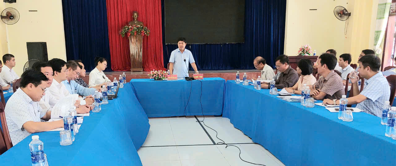 ประธานเมืองดานัง นาย Luong Nguyen Minh Triet กล่าวในที่ประชุม