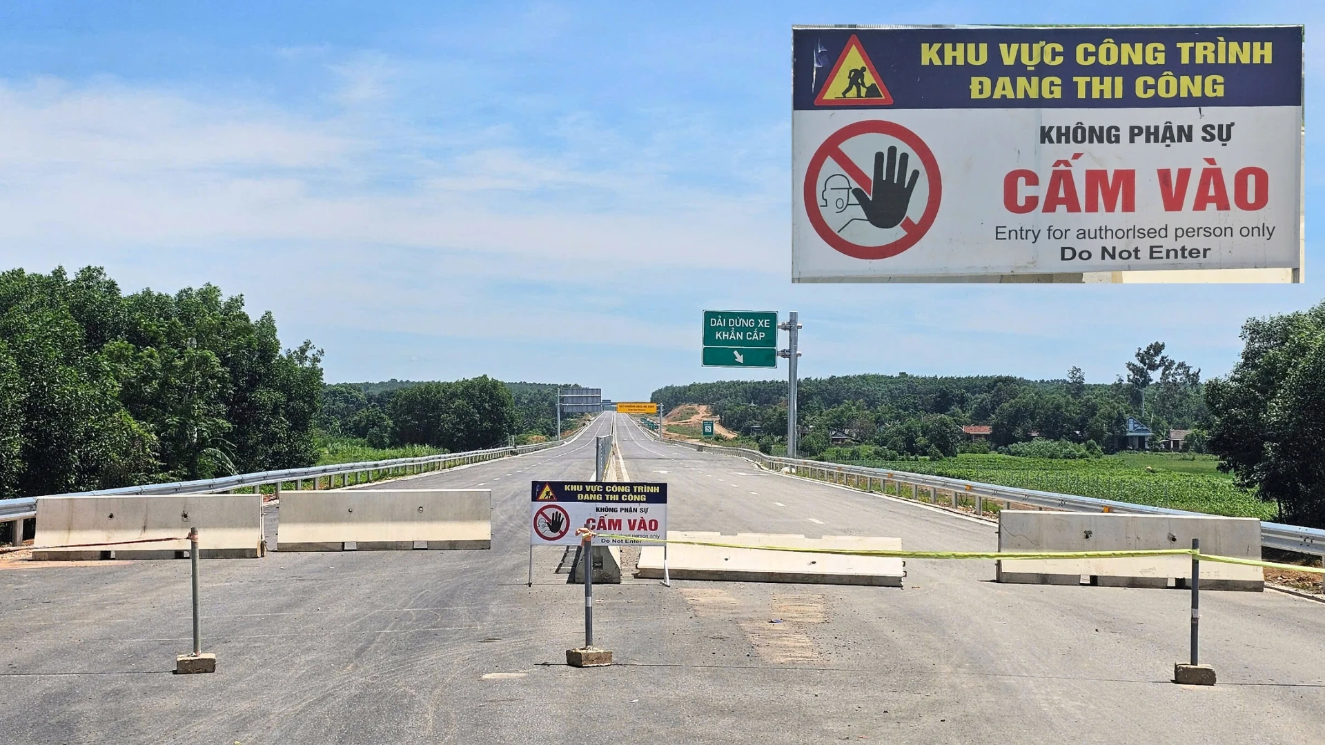 Bổ sung biển cấm và chặn các lối ra, vào cao tốc Vạn Ninh - Cam Lộ đang thi công