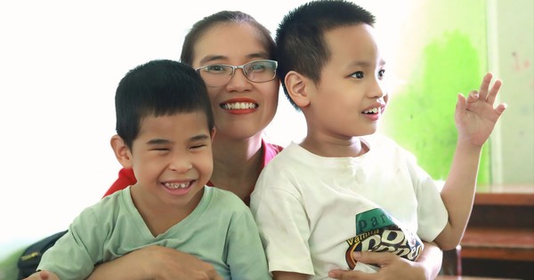 "Người mẹ" đặc biệt của những trẻ khuyết tật