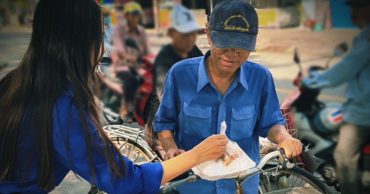 Gen Z: Viết lịch sử tử tế bằng ‘thì hiện tại’