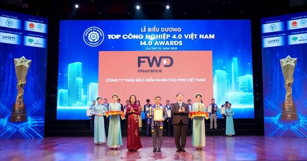 FWD Vietnam honored at Insurance Asia Awards for innovative products and inspirational campaigns