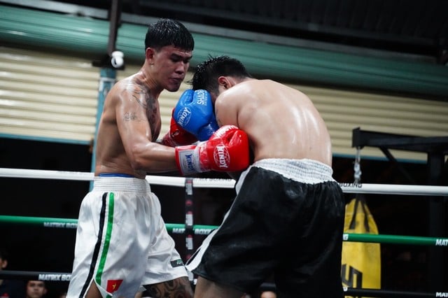 Những màn so găng nảy lửa ở sự kiện quyền anh Matrix Boxing Championship - Ảnh 1.