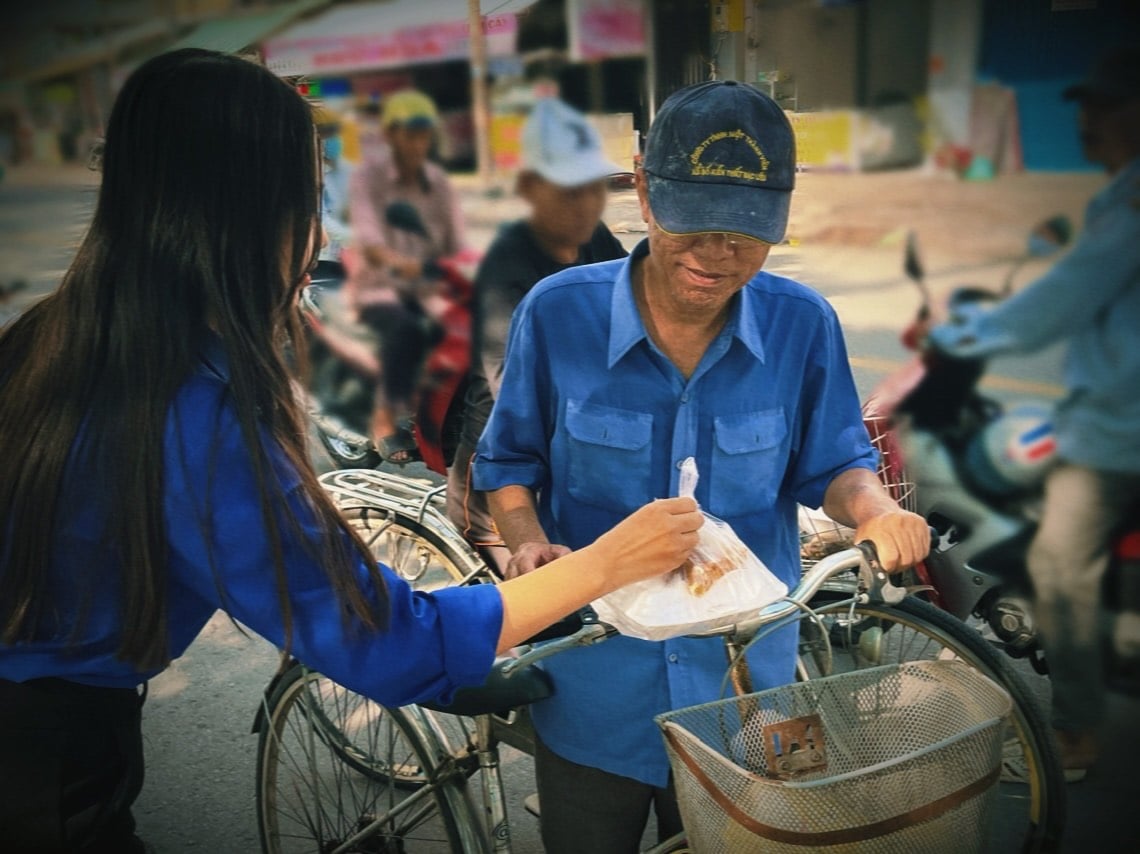 Gen Z: Viết lịch sử tử tế bằng ‘thì hiện tại’ - Ảnh 1.