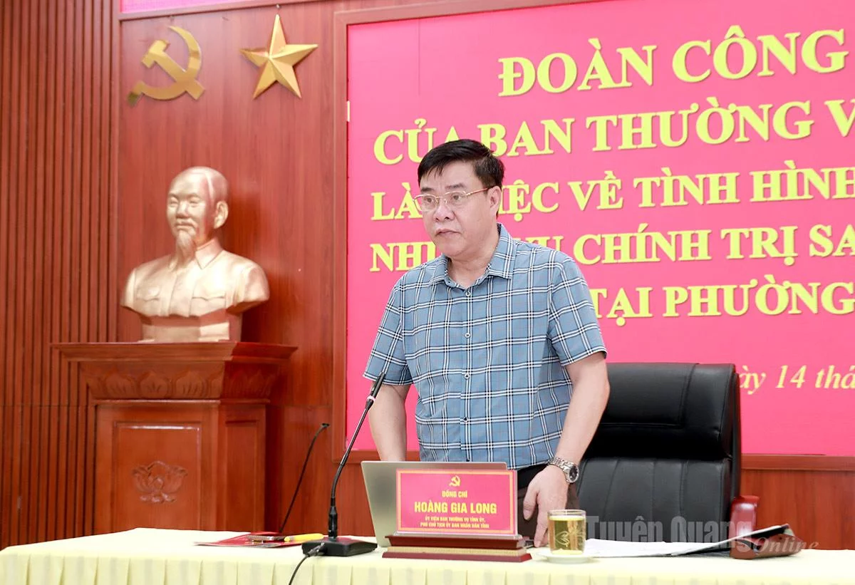 Phó Chủ tịch UBND tỉnh Hoàng Gia Long kết luận buổi làm việc với Đảng ủy phường Hà Giang 1. Ảnh: Phi Anh
