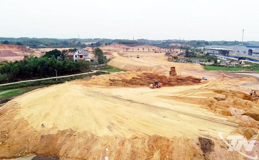 El proyecto de inversión en la construcción y comercialización de infraestructura del Parque Industrial Song Cong II – Fase 2 se está implementando sin problemas y continuará atrayendo a muchos grandes inversores.
