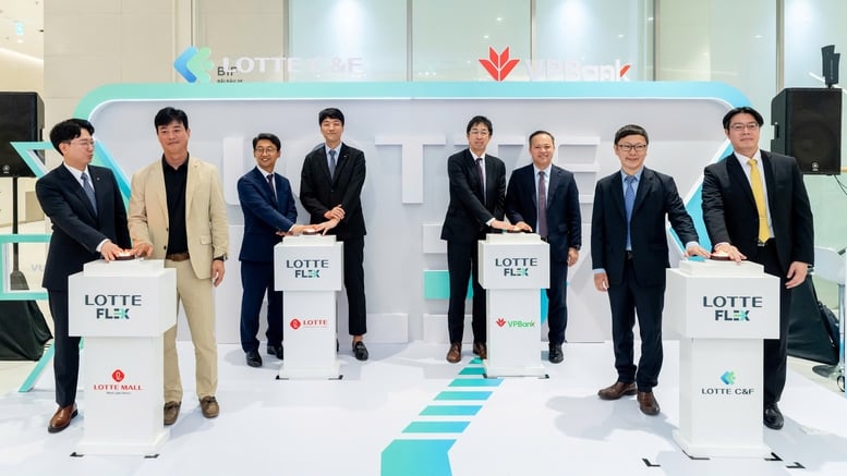 VPBank bắt tay đối tác ra mắt LOTTE FLEX - Ảnh 1.