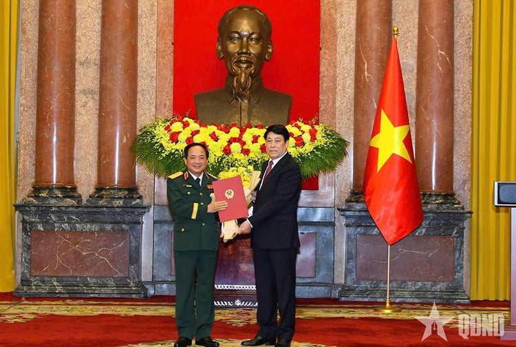 gen-h-phong-quan-ham-1-17524602655661895414367.jpg
