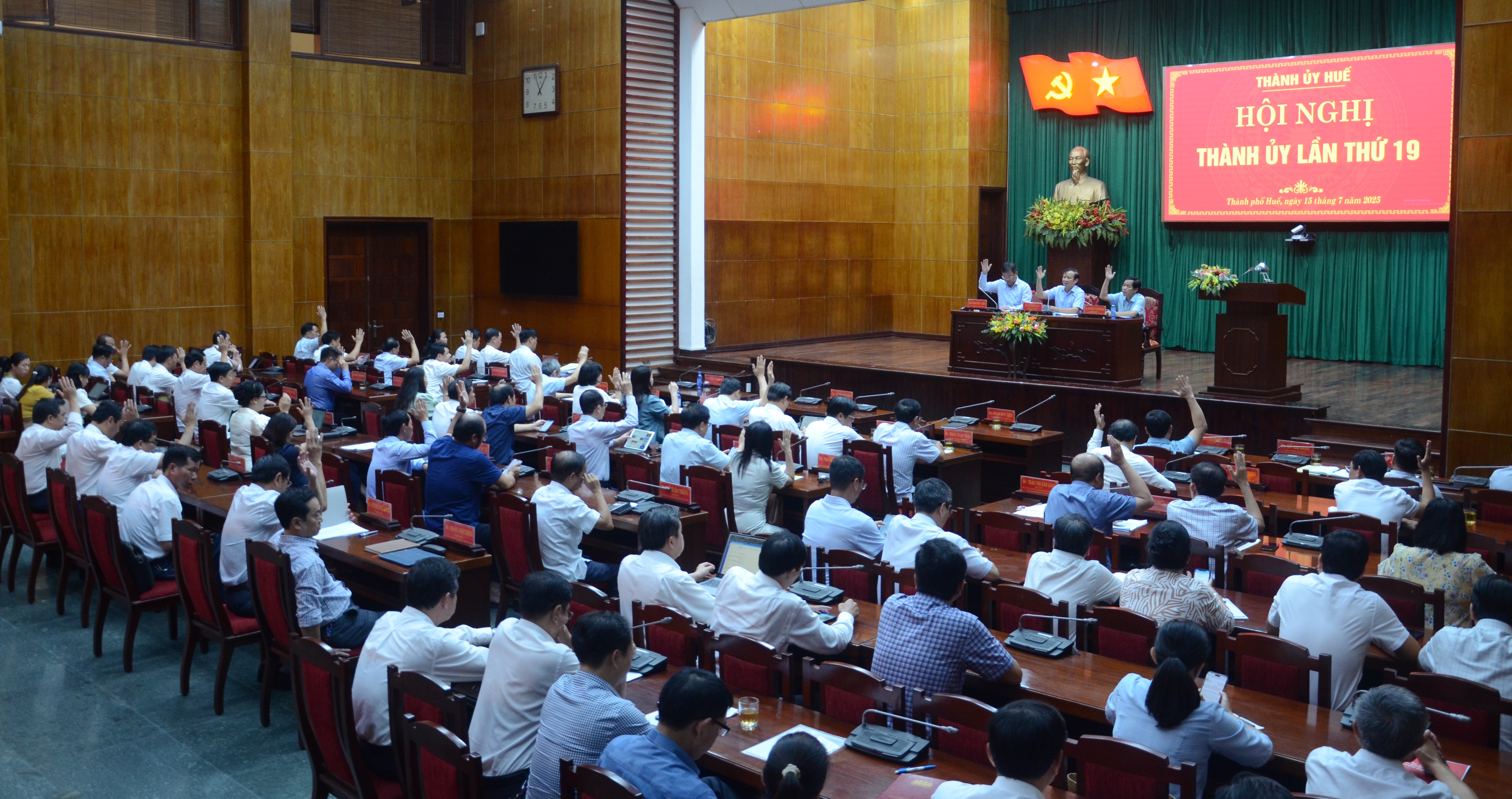 Đồng bộ giải pháp, thúc đẩy tăng trưởng từ 10% trở lên