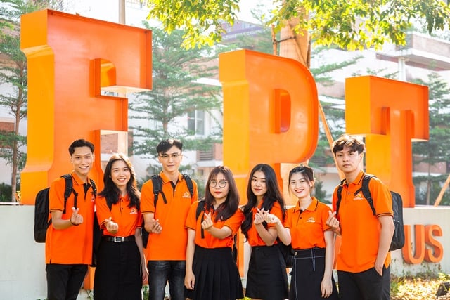 Trường ĐH FPT trao học bổng hơn 100 tỉ đồng cho tất cả thí sinh NV1, NV2- Ảnh 1.