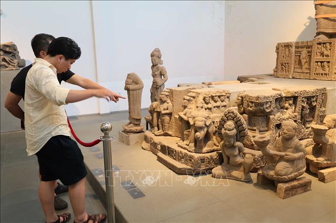 Đà Nẵng mong muốn trở thành điểm đến văn hóa và du lịch mang tầm khu vực - Ảnh 1.