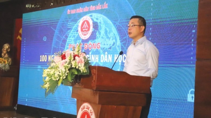 Phó Bí thư Tỉnh ủy Đắk Lắk Đỗ Hữu Huy phát động 100 ngày cao điểm thực hiện phong trào “Bình dân học vụ số”.