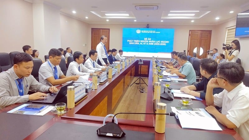 Trường đại học Quy Nhơn công bố thông tin tuyển sinh ngành công nghiệp bán dẫn, trí tuệ nhân tạo, an toàn và an ninh mạng.