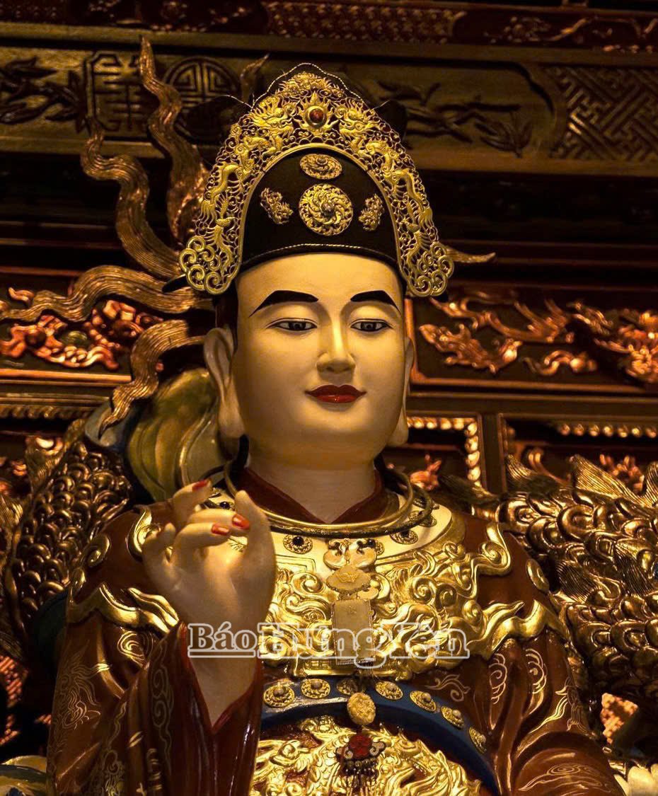 Pho tượng thờ Quan Hoàng Bơ