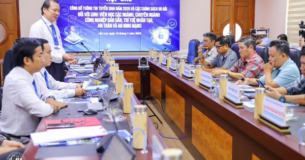 La Universidad Quy Nhon anuncia políticas preferenciales para estudiantes de alta tecnología