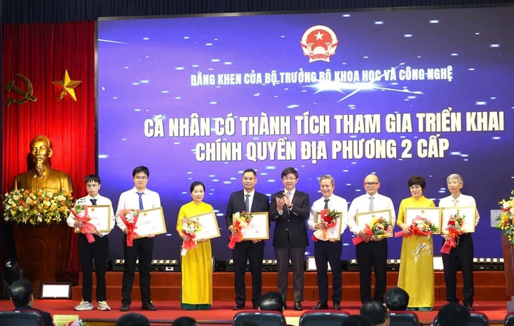 Vinh danh các tập thể, cá nhân tiêu biểu đóng góp vào hành trình lập pháp và chuyển đổi số ngành KH&CN - Ảnh 13.