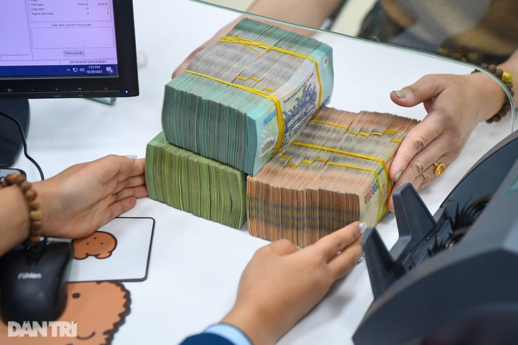 Banken können mit einer Geldstrafe von 500 Millionen VND belegt werden, wenn sie ihre Kunden zum Abschluss einer Versicherung zwingen - 1