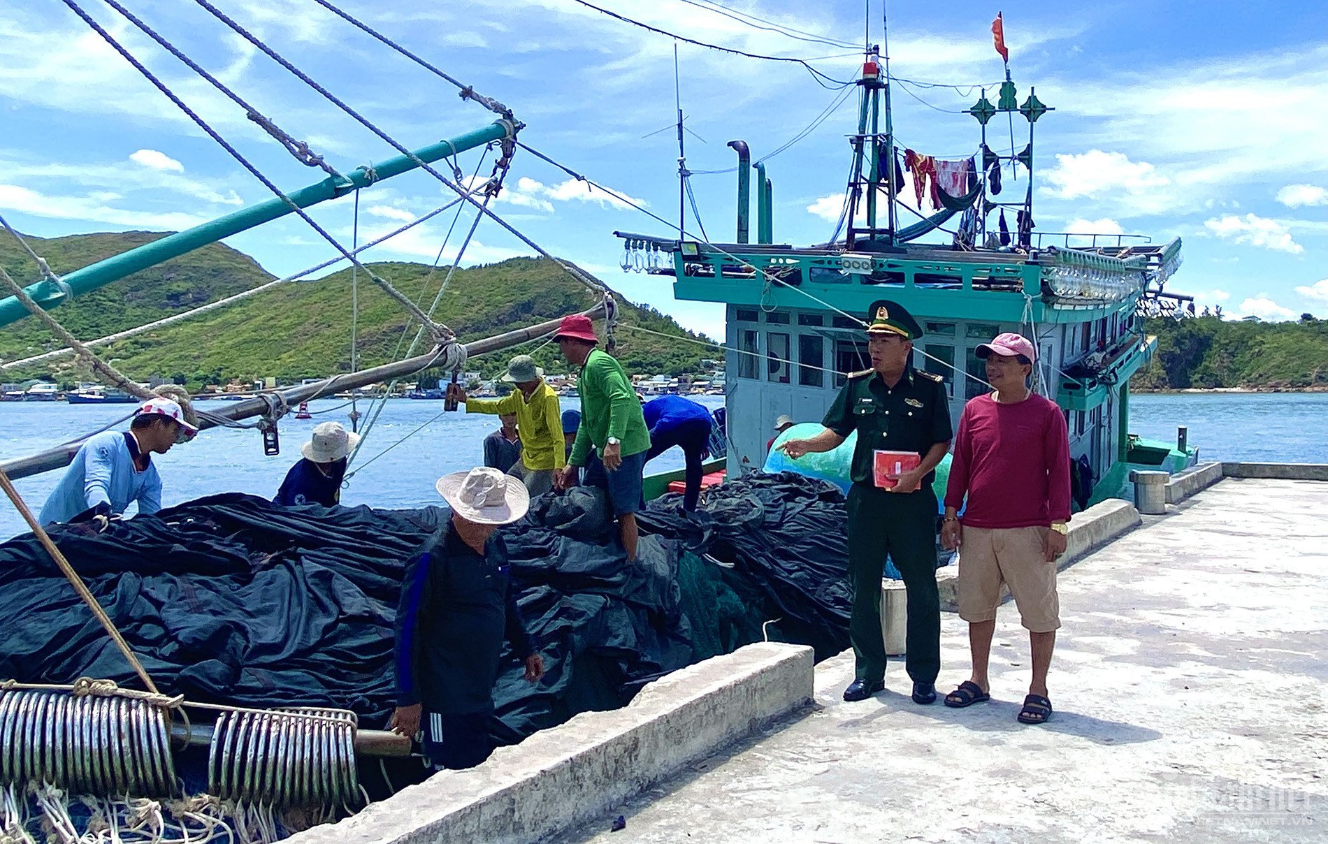 the vang iuu.jpg