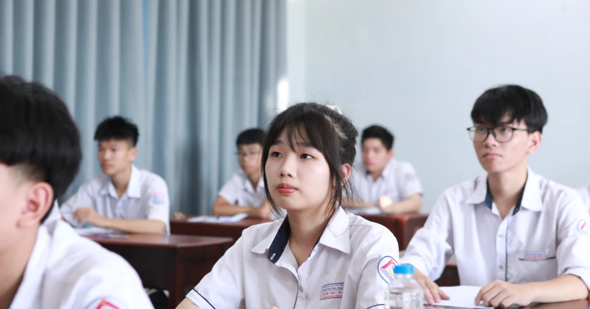Quy đổi điểm chuẩn giữa các phương thức của Học viện Ngoại giao
