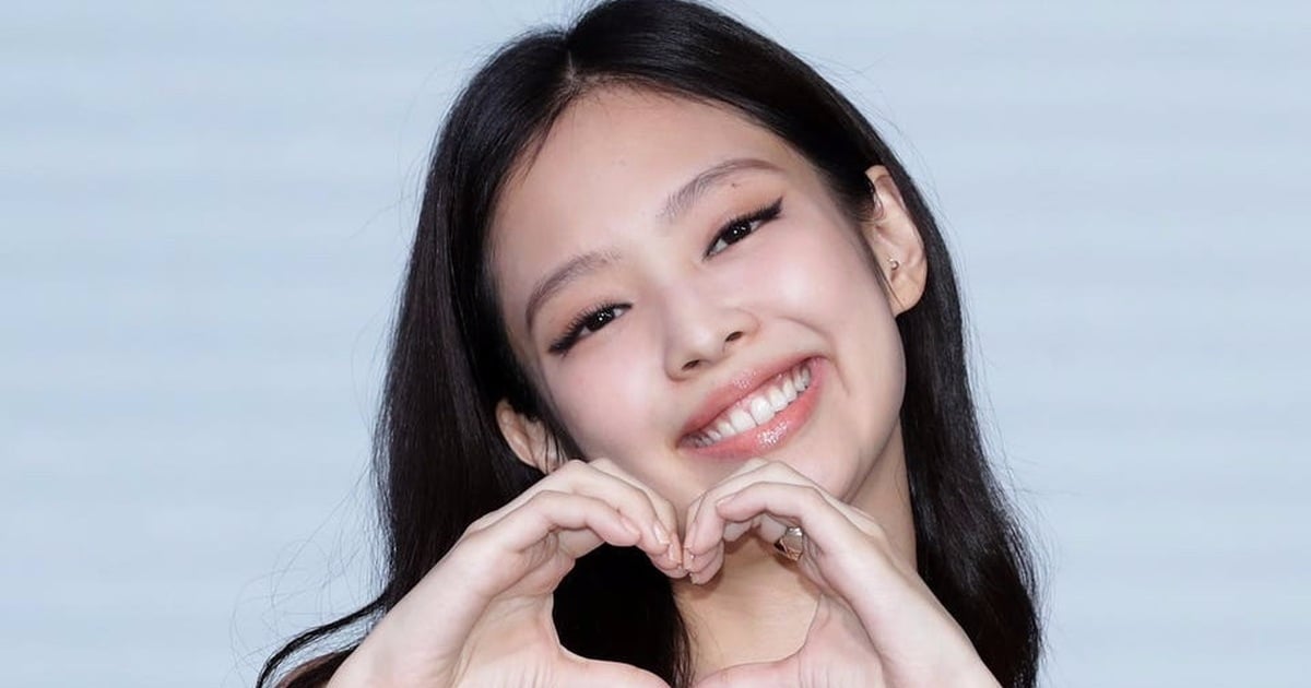 Controversy erupted over Jennie's 3 seconds of showing off her underwear on stage