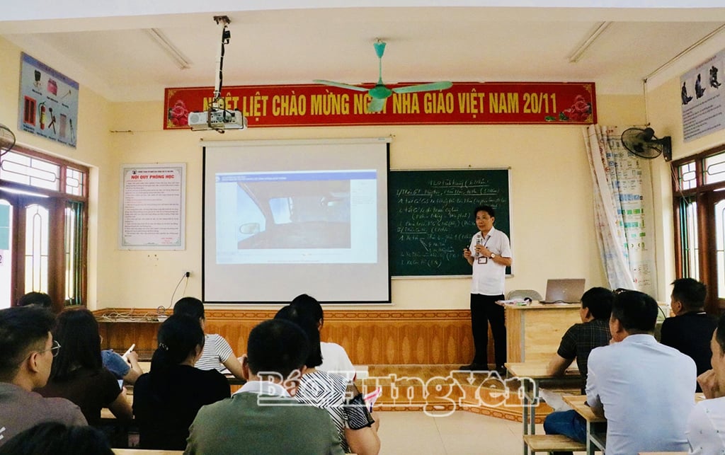 ថ្នាក់រៀននៅមណ្ឌលប្រឡងបើកបរលេខ២ (ជាកម្មសិទ្ធិរបស់មហាវិទ្យាល័យដឹកជញ្ជូន - នាយកដ្ឋានសំណង់ ត្រឹងហុងដាវវួដ)