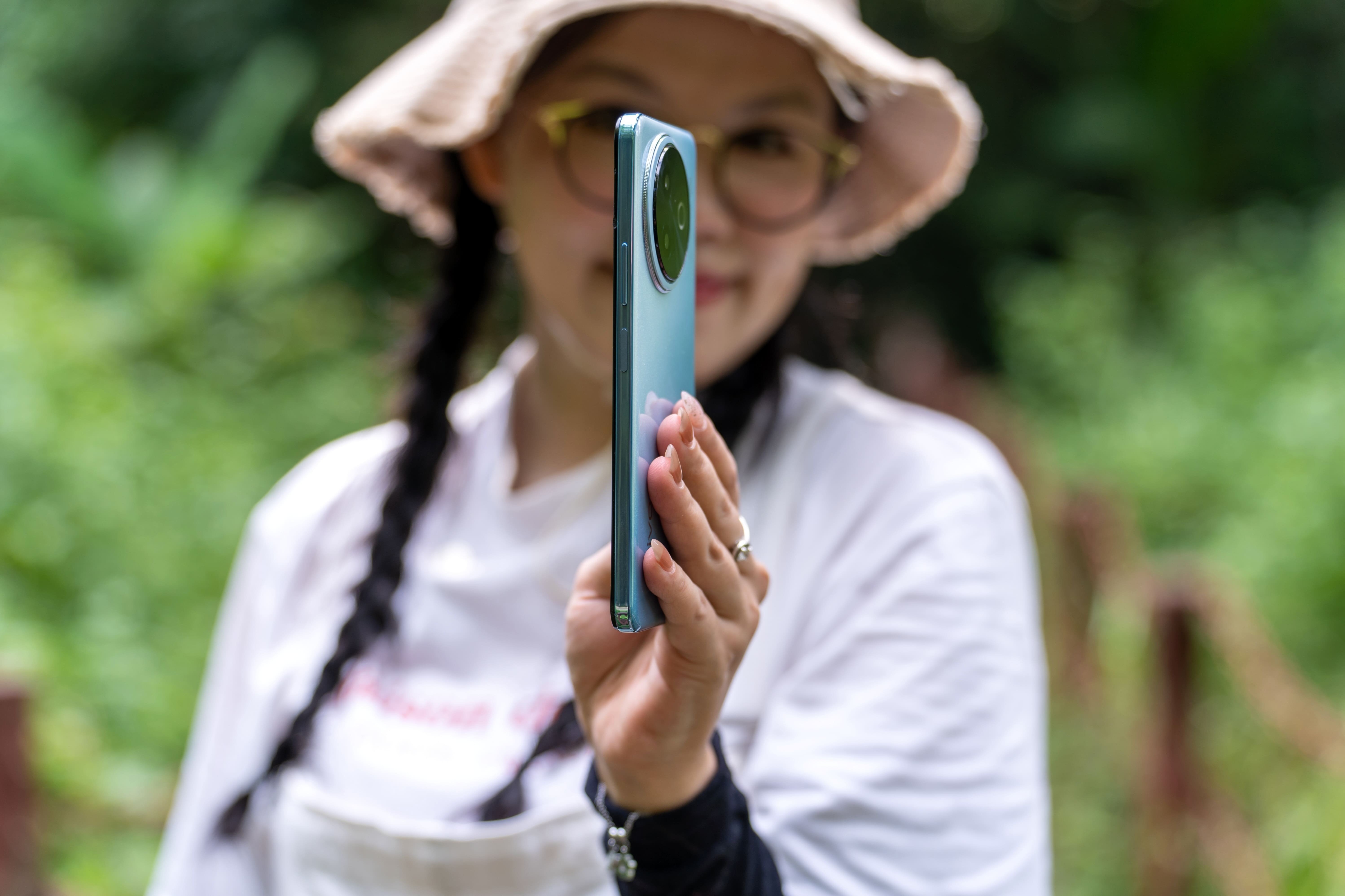 Dien thoai vivo anh 3